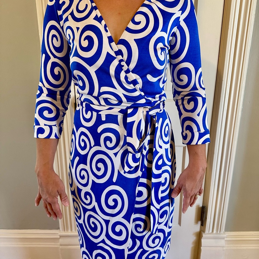Diane Von Furstenberg Blue Wrap Dress V-Neck 3/4 Sleeves
